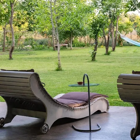 Apartman Sinanis Garden House *