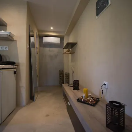 Sinanis Garden House Appartement