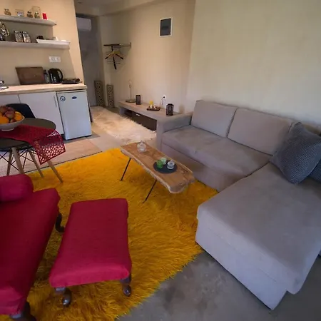 Apartman Sinanis Garden House