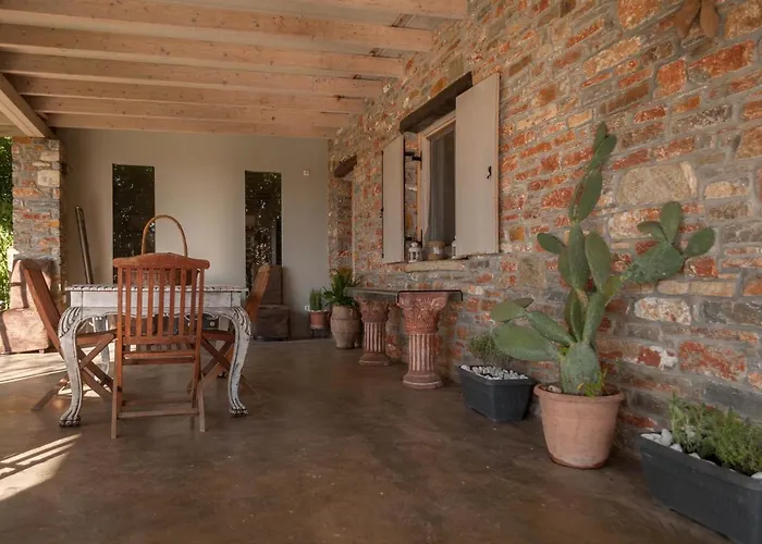 Apartman Sinanis Garden House *