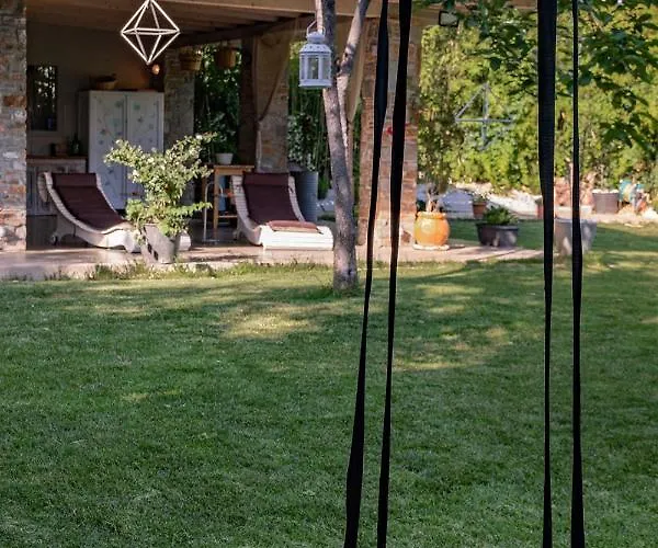 Sinanis Garden House